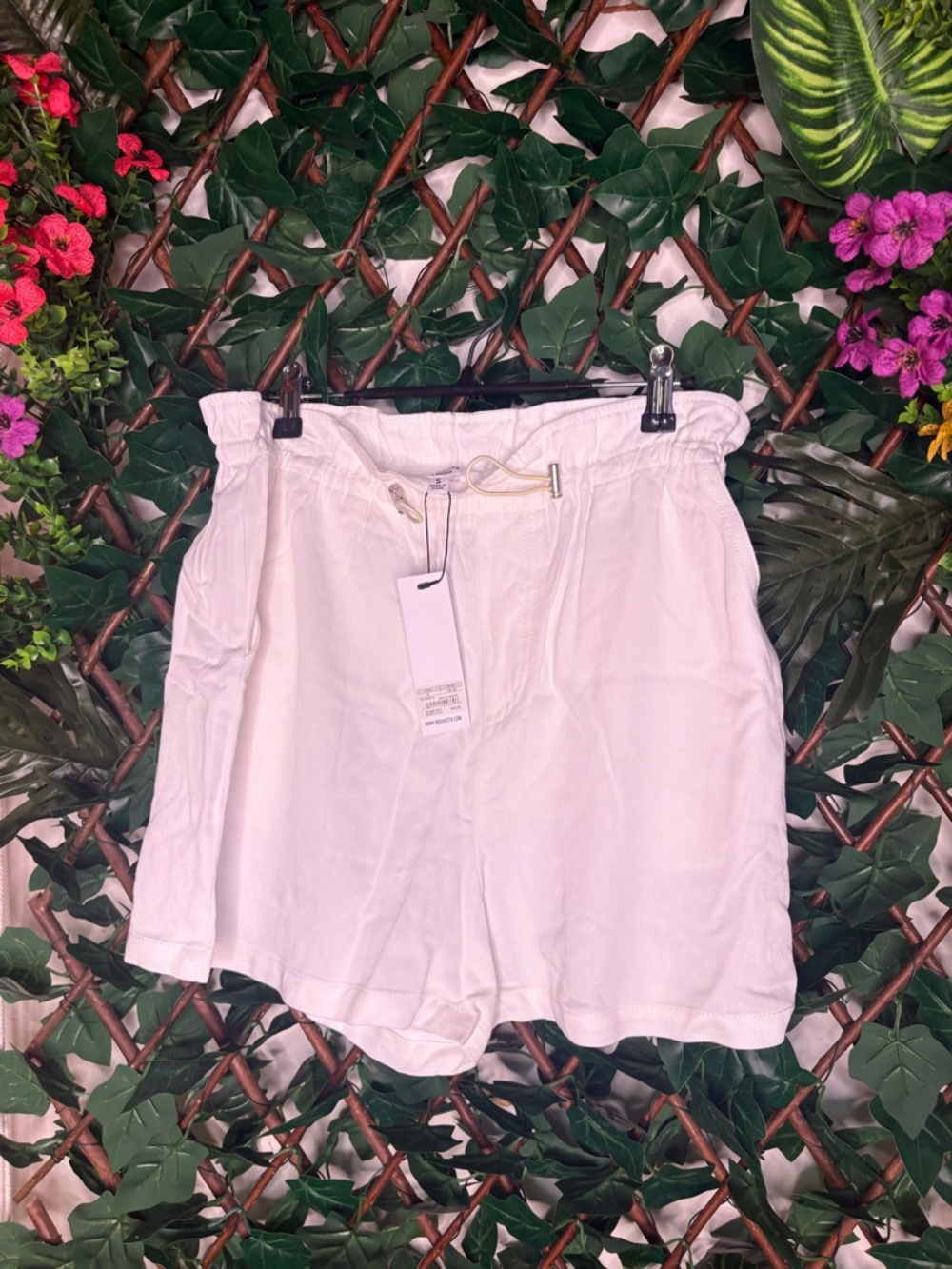 NWT Steve Madden White Paperbag Waist Drawstring Shorts